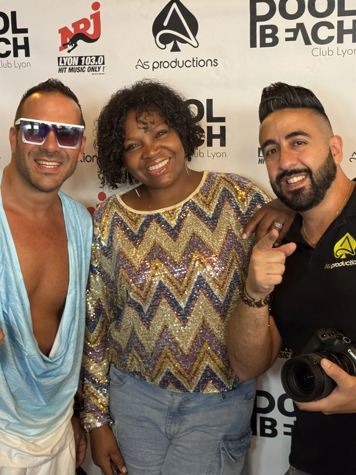 Carmen Clayton au photocall officiel de la soirée Pool Beach Lyon Capitale Funk