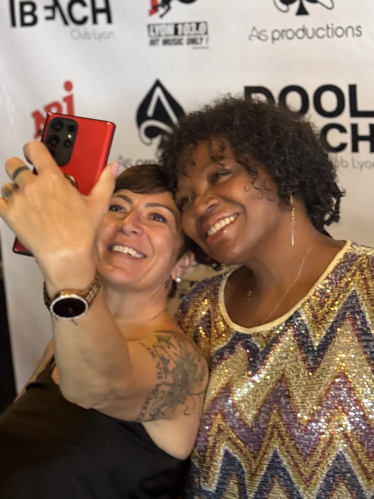 Moment de partage avec Carmen Clayton à la soirée Pool Beach Club Lyon